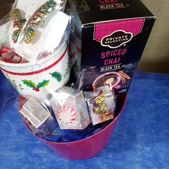 Multi Color Butterfly Brooch - Picture 5 of 7